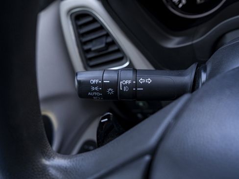 Used 2016 Honda HR-V EX image 25