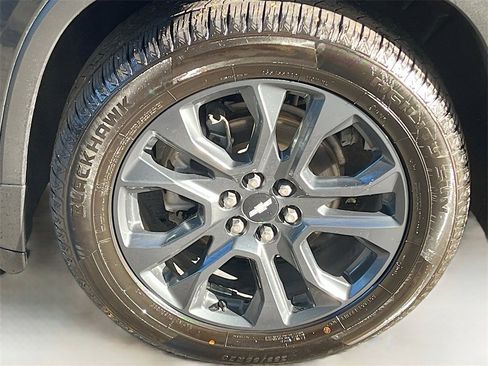 Used 2021 Chevrolet Traverse RS image 34