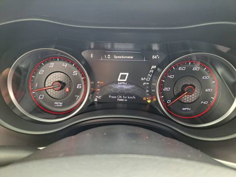 Used 2020 Dodge Charger SXT RWD image 11