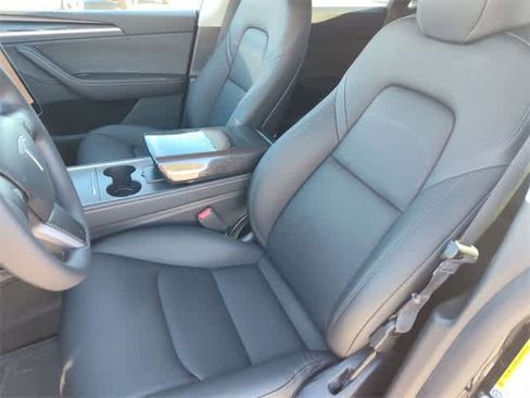 Used 2023 Tesla Model Y Long Range image 17