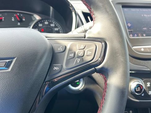 Used 2023 Chevrolet Equinox RS w/ LPO, Floor Liner Package FWD image 32