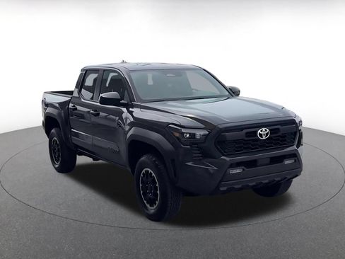 Used 2025 Toyota Tacoma TRD Off-Road AWD/4WD image 3