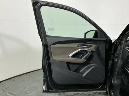 Used 2025 Audi Q5 Premium Plus w/ Premium Plus AWD/4WD image 18