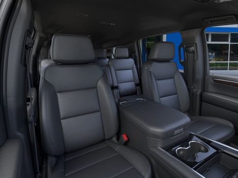 New 2026 Chevrolet Suburban LT image 40