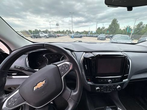 Used 2018 Chevrolet Traverse LT AWD/4WD image 11