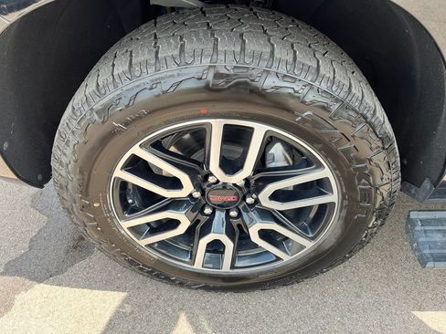Used 2023 GMC Yukon AT4 w/ AT4 Premium Package AWD/4WD image 49