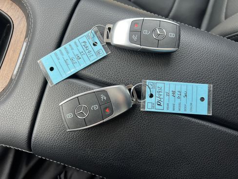 Certified 2025 Mercedes-Benz GLE 350 4MATIC image 38