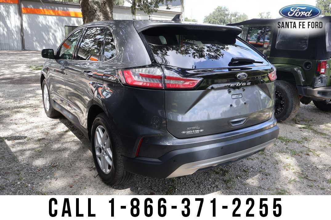 Used 2024 Ford Edge SEL AWD/4WD image 3