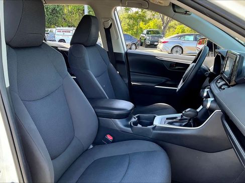 Certified 2020 Toyota RAV4 LE image 8