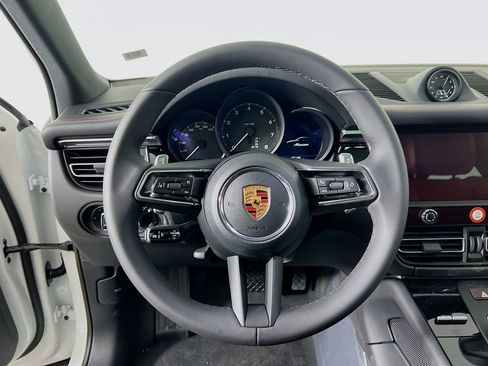 New 2026 Porsche Macan image 12