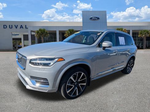 Used 2023 Volvo XC90 B5 Plus image 8