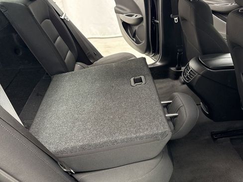 Used 2024 Chevrolet Malibu LT image 38