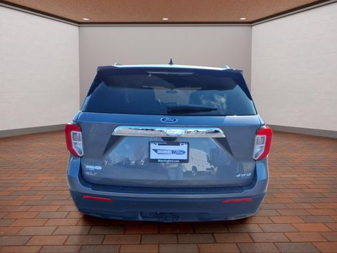 Used 2024 Ford Explorer XLT w/ Class IV Trailer Tow Package image 7