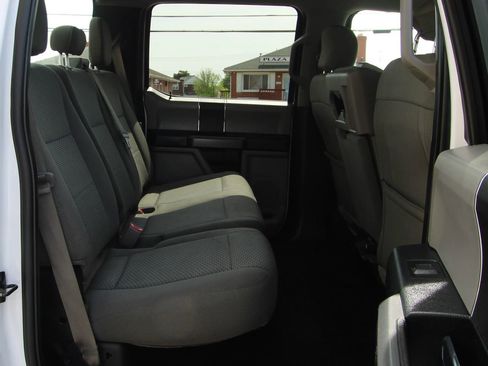 Used 2017 Ford F150 XLT image 12