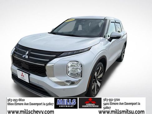 Used 2025 Mitsubishi Outlander SE FWD image 1