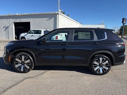 New 2026 Mitsubishi Outlander SE FWD image 4