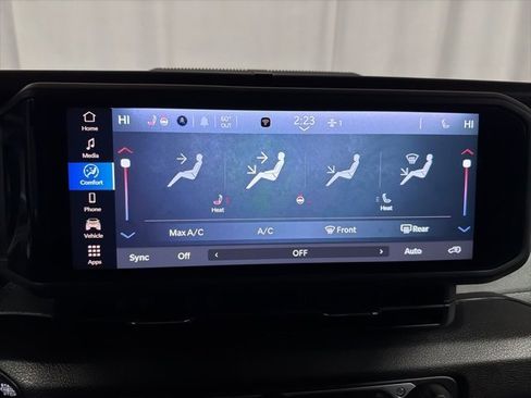 Used 2024 Jeep Wrangler Willys image 24