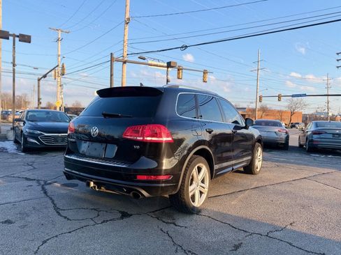Used 2014 Volkswagen Touareg VR6 image 3