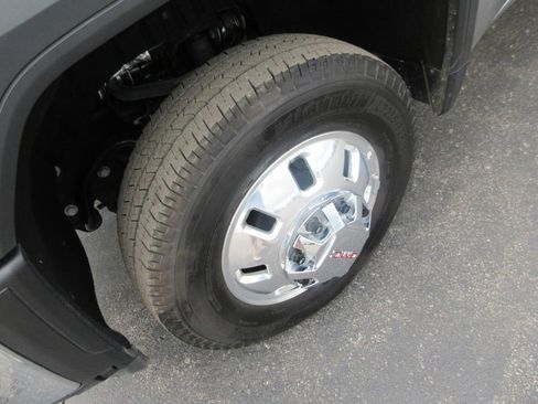 Certified 2025 GMC Sierra 3500 SLE w/ SLE Value Package AWD/4WD image 14