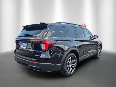 Used 2025 Ford Explorer ST-Line AWD/4WD image 5