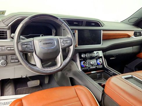 Used 2023 GMC Yukon Denali Ultimate AWD/4WD image 13