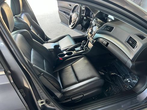 Used 2017 Acura ILX FWD image 11