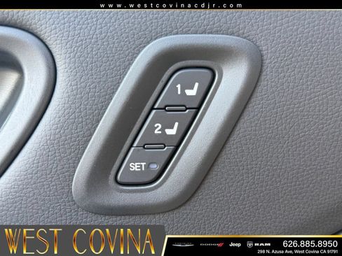 Used 2025 Honda Pilot Black Edition image 15