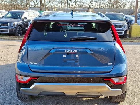 Certified 2025 Kia Niro EX Touring image 5