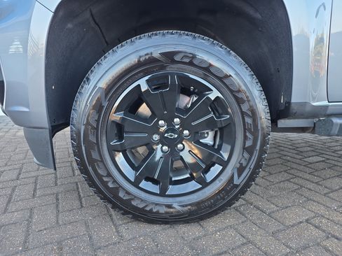 Used 2022 Chevrolet Colorado LT w/ LT Convenience Package image 12