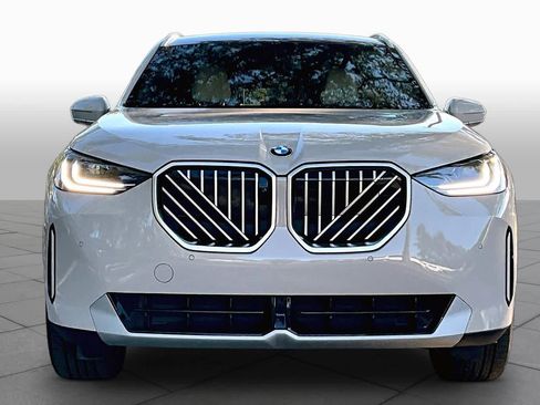 Certified 2025 BMW X3 xDrive30i w/ Premium Package AWD/4WD image 4