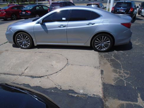 Used 2018 Acura TLX V6 SH-AWD w/ Technology Pkg image 5