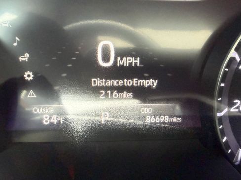Used 2021 Toyota Highlander XLE AWD/4WD image 22
