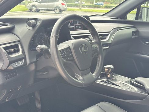 Used 2022 Lexus UX 250h w/ Accessory Package (Z2) AWD/4WD image 16