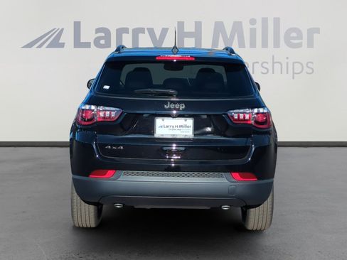 New 2026 Jeep Compass Latitude image 4