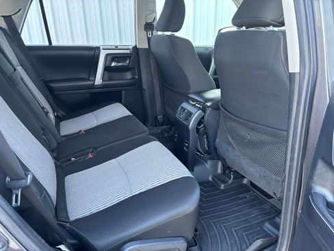 Used 2017 Toyota 4Runner image 33