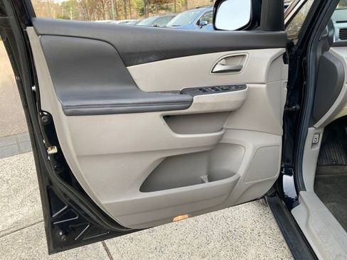 Used 2012 Honda Odyssey EX image 18
