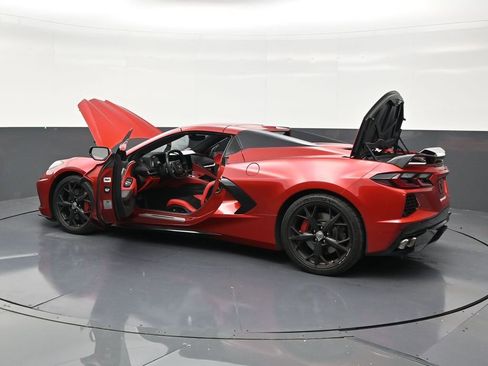 Used 2021 Chevrolet Corvette Stingray Premium Conv w/ Z51 Performance Package RWD image 31