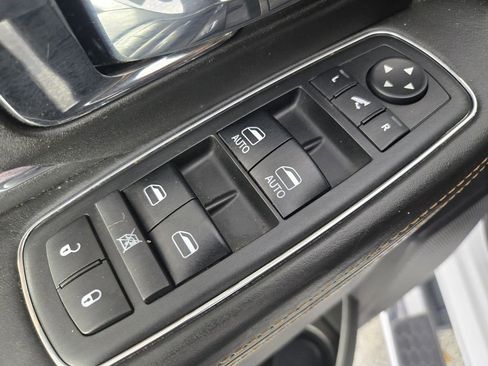 Used 2018 RAM 3500 Laramie Longhorn image 24