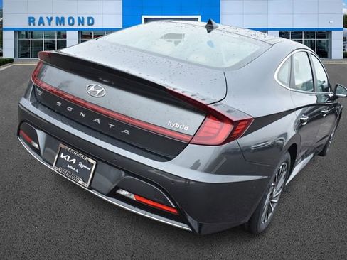 Used 2023 Hyundai Sonata Limited image 3