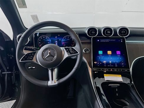 New 2025 Mercedes-Benz GLC 300 4MATIC image 23