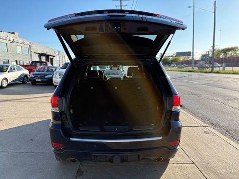 Used 2015 Jeep Grand Cherokee Overland AWD/4WD image 17