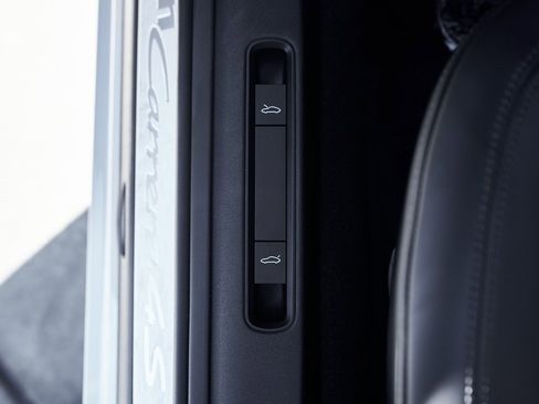 Used 2024 Porsche 911 Carrera 4S image 30