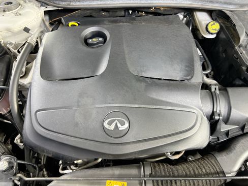 Used 2018 INFINITI QX30 AWD w/ Dark Wood Package image 30