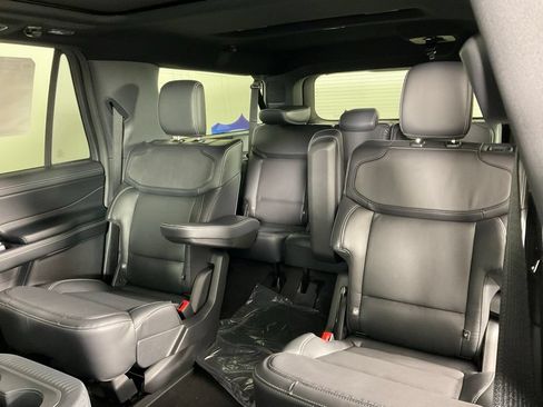 New 2027 Ford Expedition Max Platinum w/ Stealth Appearance Package AWD/4WD image 16