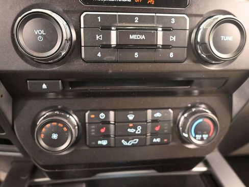 Used 2018 Ford F150 XLT w/ Equipment Group 302A Luxury AWD/4WD image 16