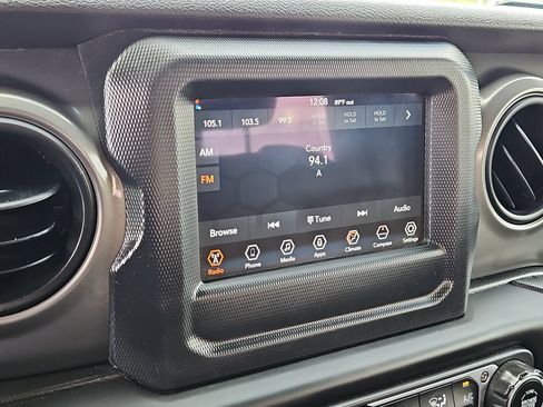 Used 2023 Jeep Wrangler Sport AWD/4WD image 20