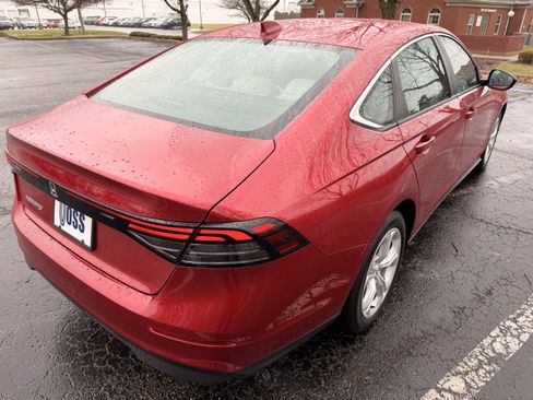 Certified 2025 Honda Accord LX image 3