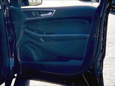 Used 2020 Ford Edge SEL FWD image 28