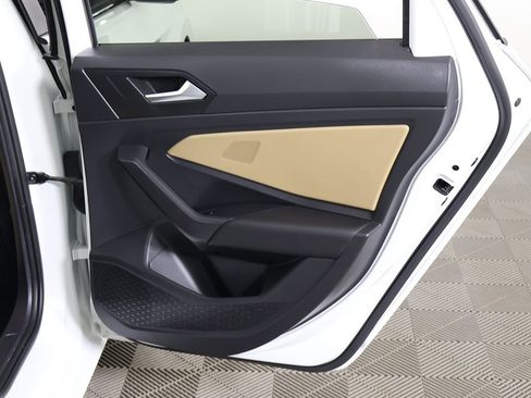 Used 2019 Volkswagen Jetta SE image 26