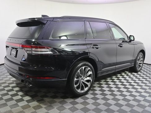 New 2026 Lincoln Aviator AWD image 7